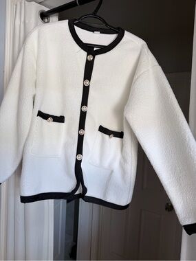 White Bouclé Cardigan with Black Trim and Decorative Buttons